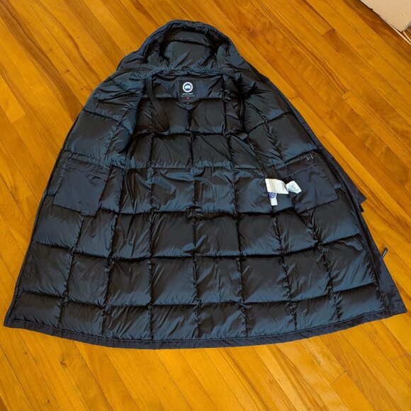 Canada Goose Whistler Parka - Women's - Picture 3 of 16